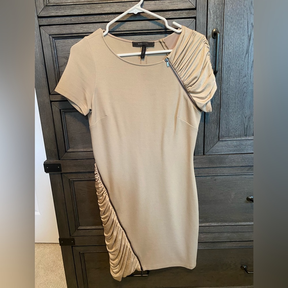 BCBGMAXAZRIA Gold Dress Size Small